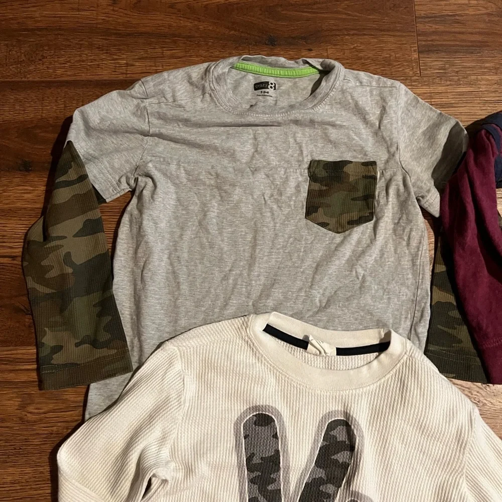 3 Carter’s and crazy 8 boys long sleeve tops size 5-6 - Picture 4 of 8